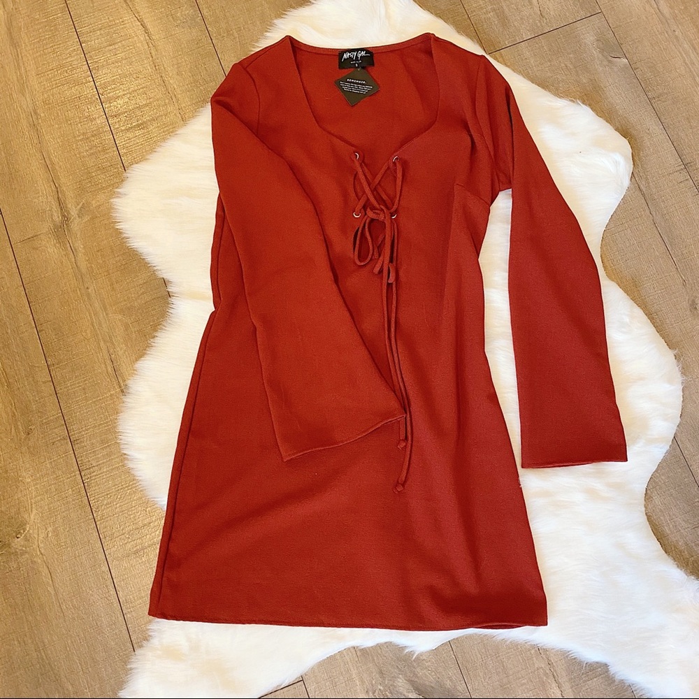 Lace-up Burgundy Crepe Dress - Picture 5 of 6